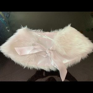 Faux white fur youth stole, size small